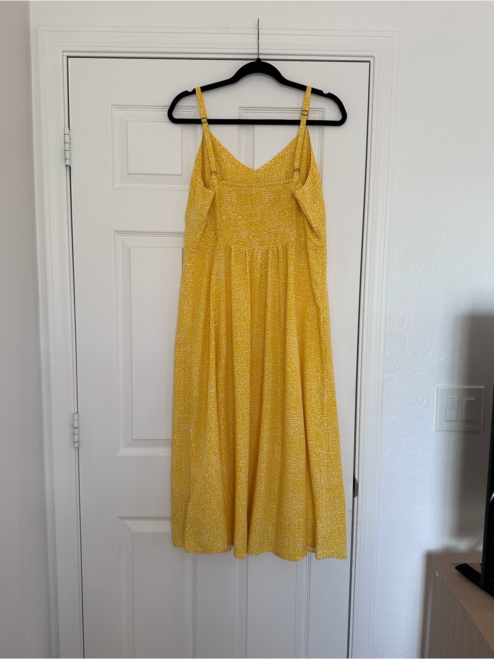 Gap Yellow Spaghetti Strap Midi Dress Size Large - Picture 4 of 8